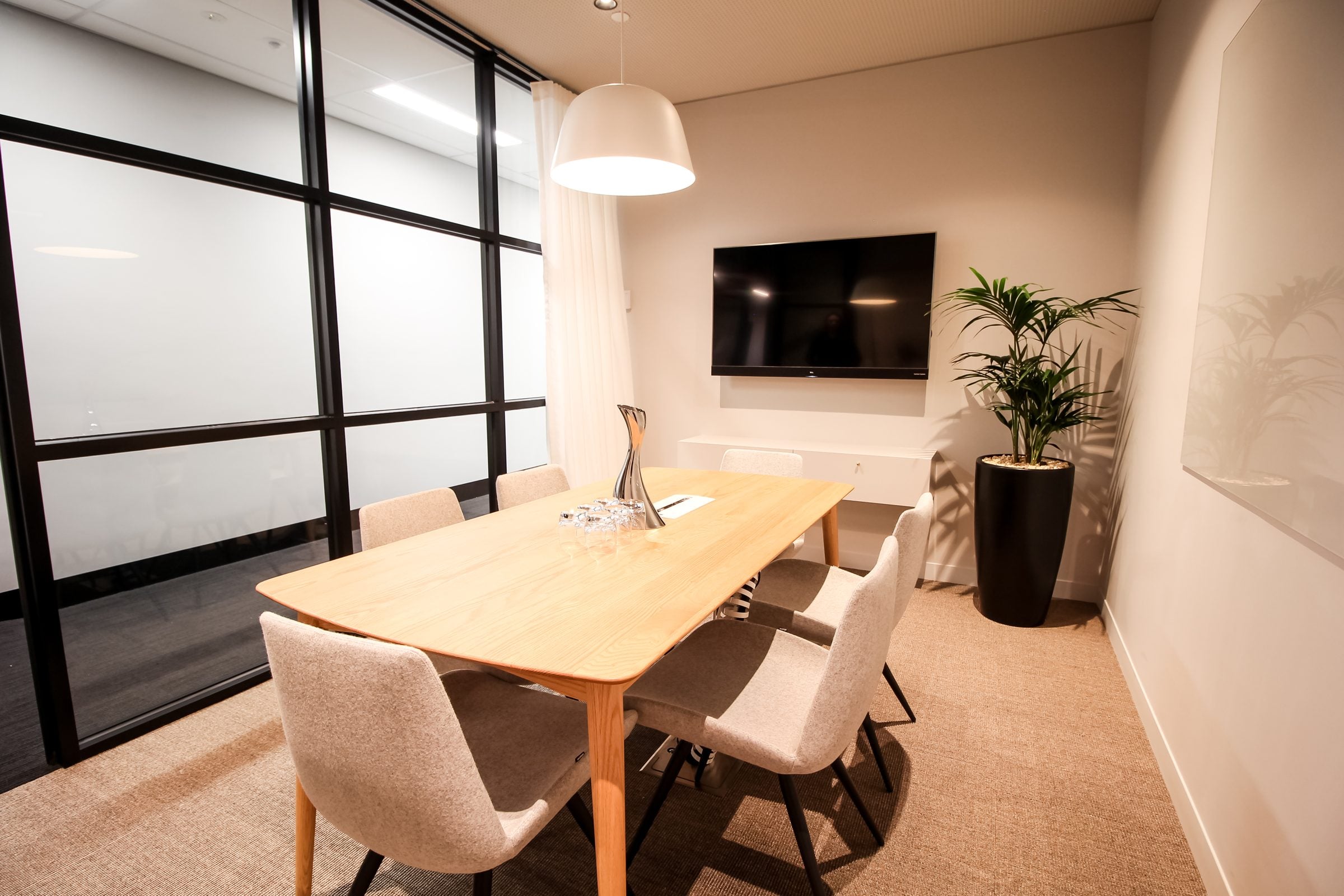 456 Lonsdale St meeting space