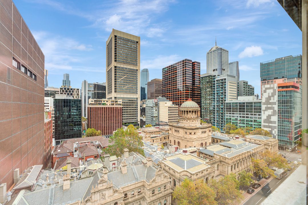 456 Lonsdale St reception